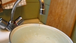 В квартиры 30 тысяч петербуржцев поступает некачественная горячая вода