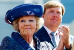 Королева Нидерландов Беатрикс отреклась от престола